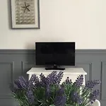 Aduepassi Apartman *
